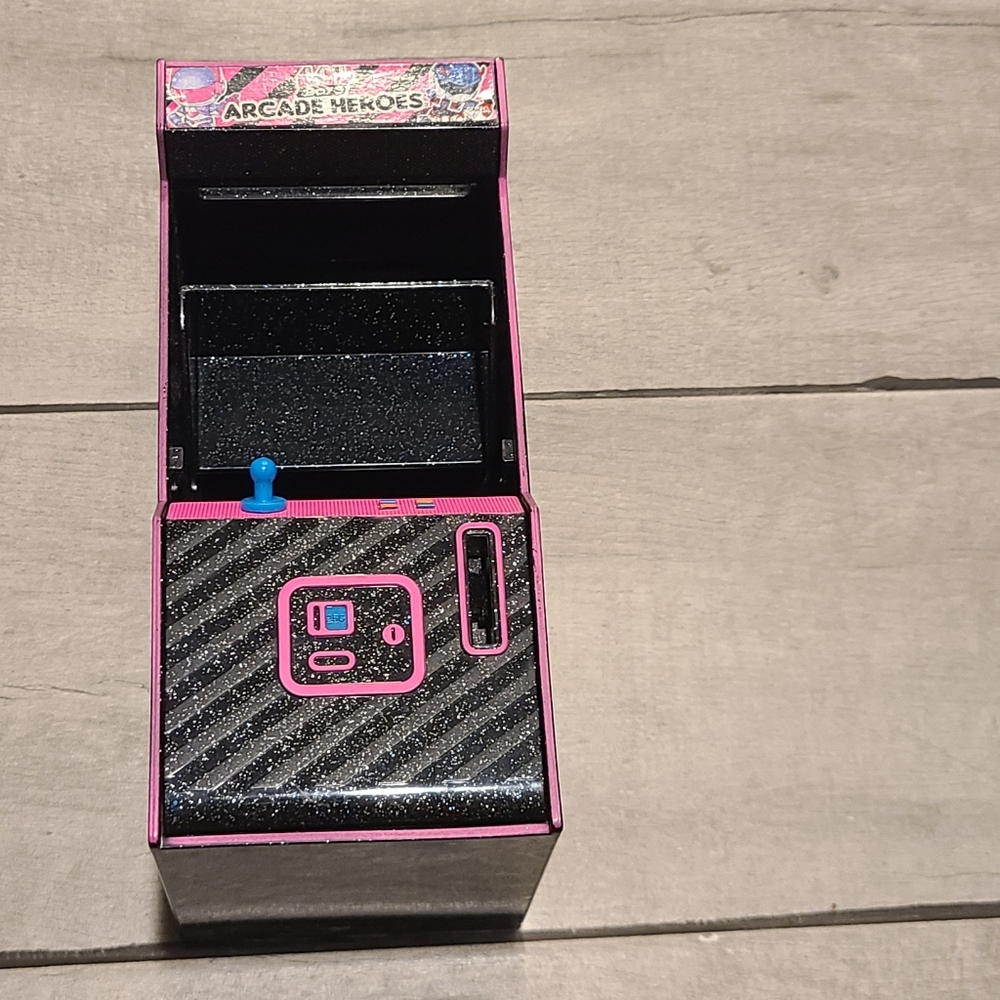 🍁 LoL Surprise Dolls arcade heroes case🧋